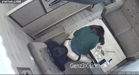 Video sex xưa cặp đôi học sinh đụ nhau trong quán trà sữa